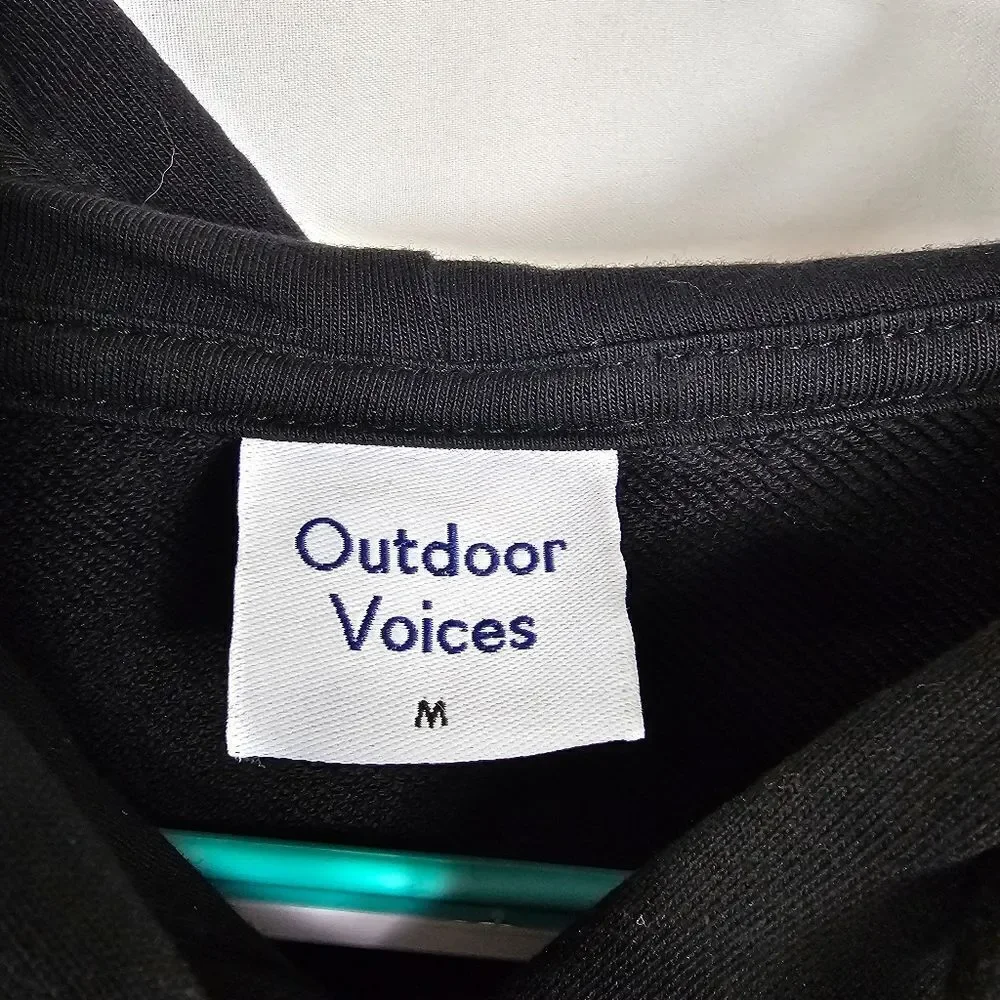 Outdoor Voices Oversized Pullover Hoodie Sweatshirt in Black - Size M